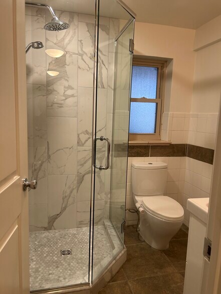 Building Photo - 6555 W 10th Pl