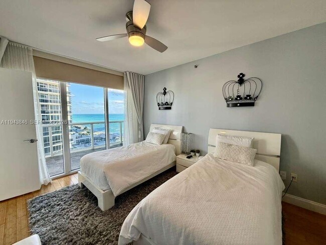 Building Photo - 1830 S Ocean Dr