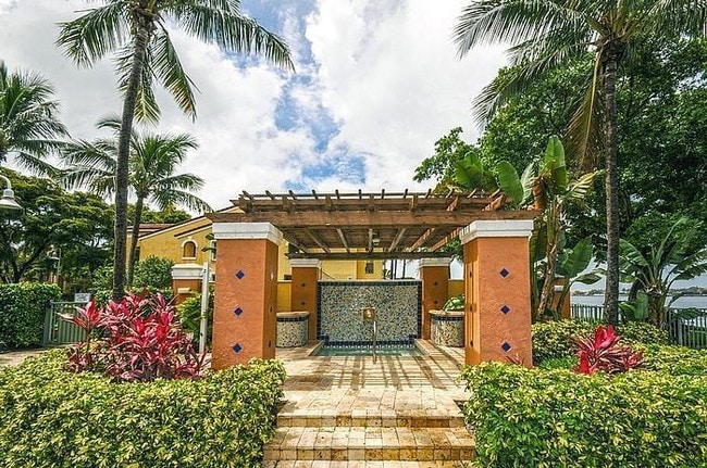 Building Photo - 160 Yacht Club Way