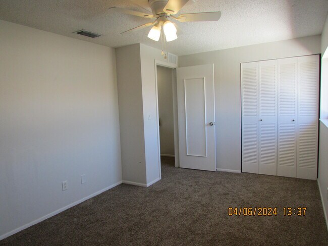 Building Photo - 1128 Mary Joye Ave