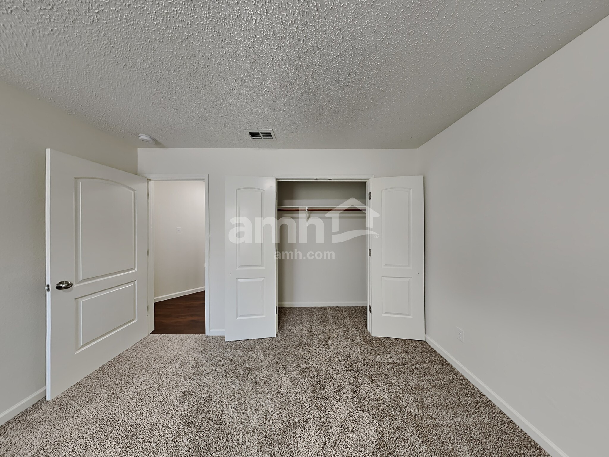 Building Photo - 1475 Stewart Dr