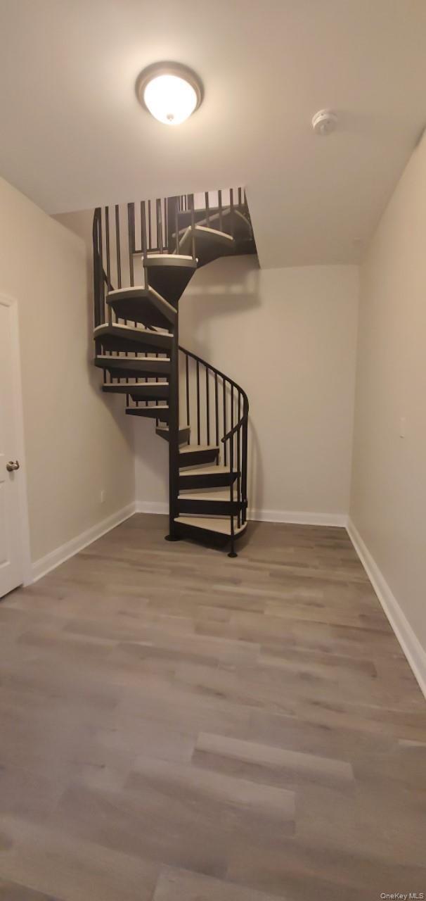 Building Photo - 254 Martine Ave