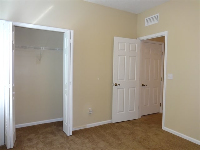 Building Photo - 3958 Pebble Brooke Cir S