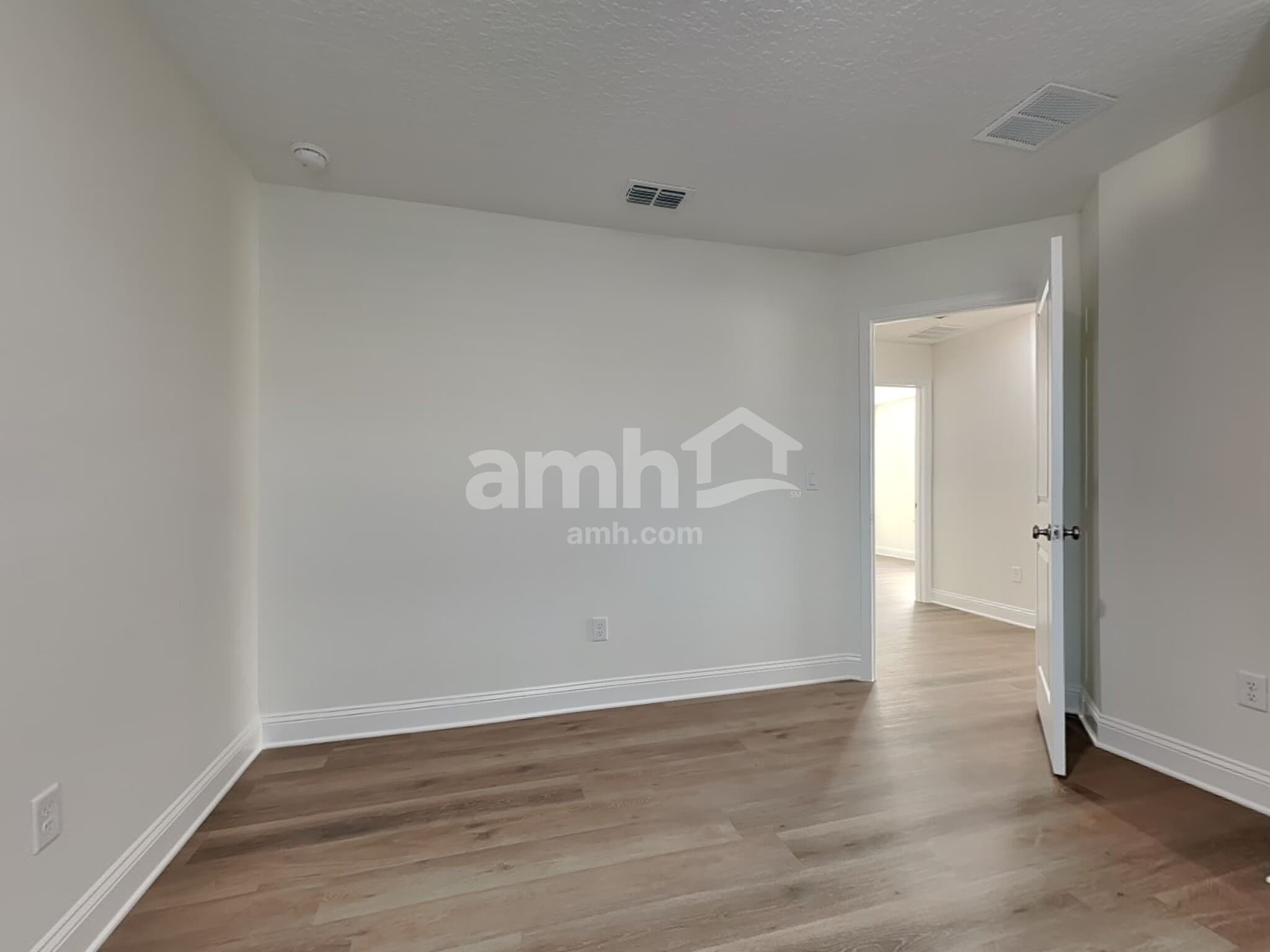 Building Photo - 11440 Bay Hl Cir