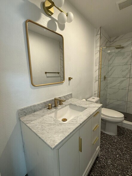 Building Photo - 1662 Sombrero Dr