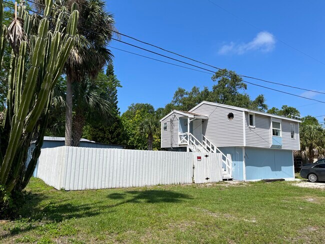 Building Photo - 10875 71st Ave