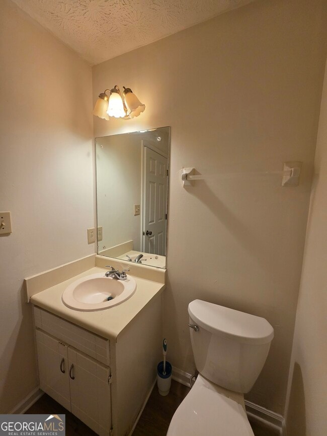 Building Photo - 370 Williamsburg Way