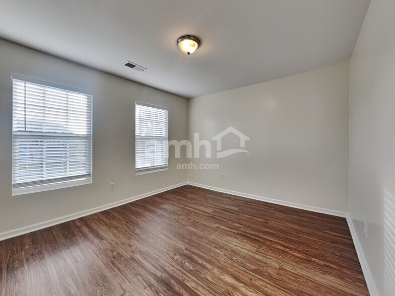 Building Photo - 3005 Peacher Ct