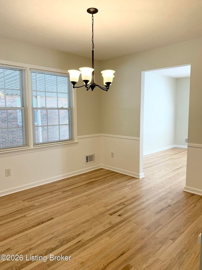 Building Photo - 921 Fenley Ave