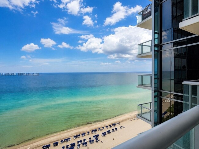 Building Photo - 17121 Collins Ave