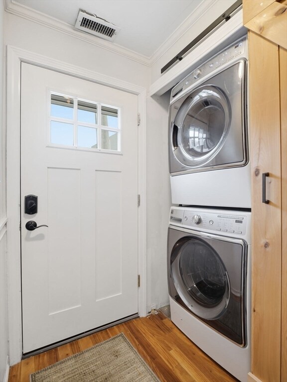 Building Photo - 25 Stock St