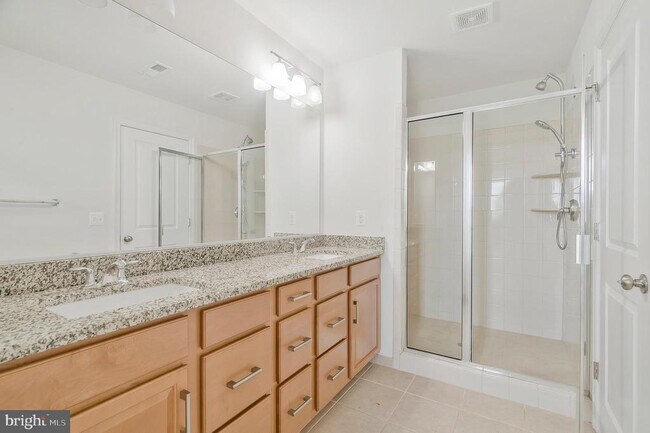 Building Photo - 42502 Dogwood Glen Square