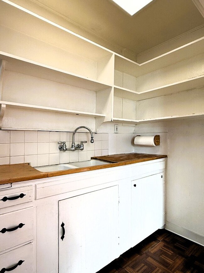 Building Photo - 132 Bella Vista Ave