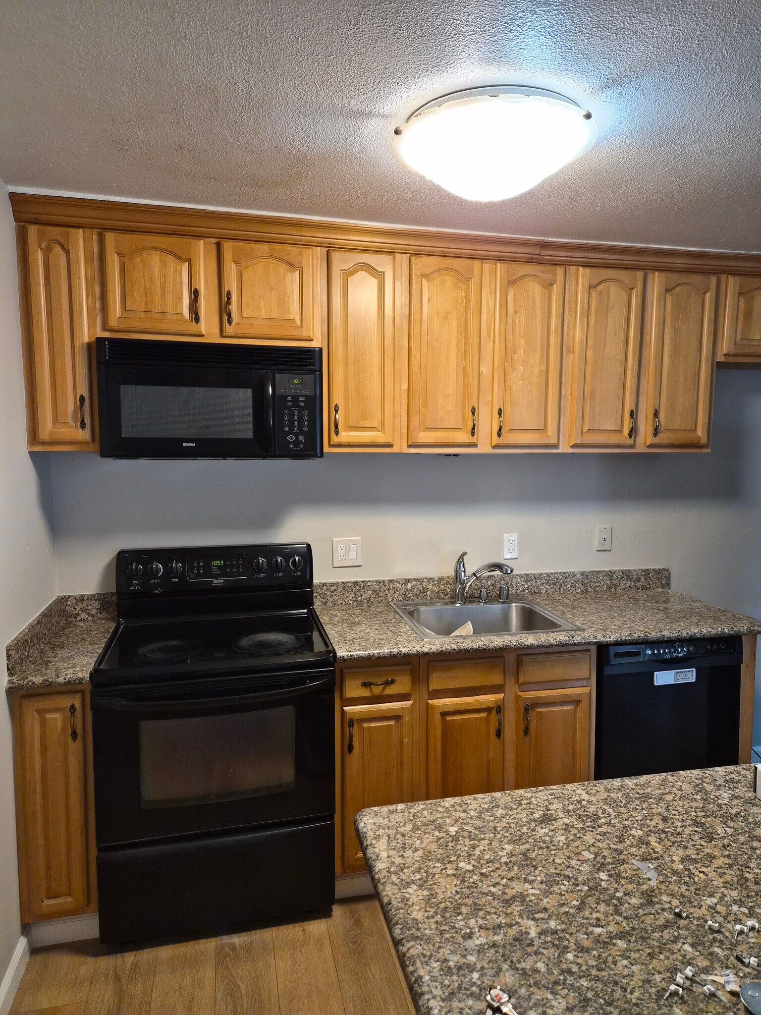 Building Photo - 1036 Oak Grove Rd