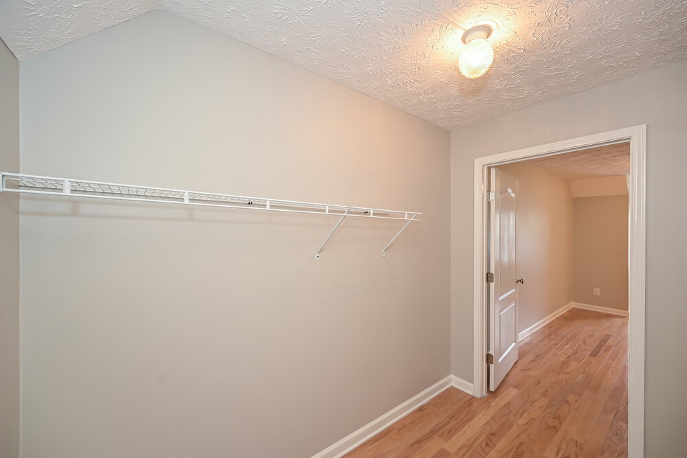 Building Photo - 1903 Champlain Dr