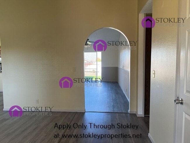 Building Photo - 1784 W Cypress Rd