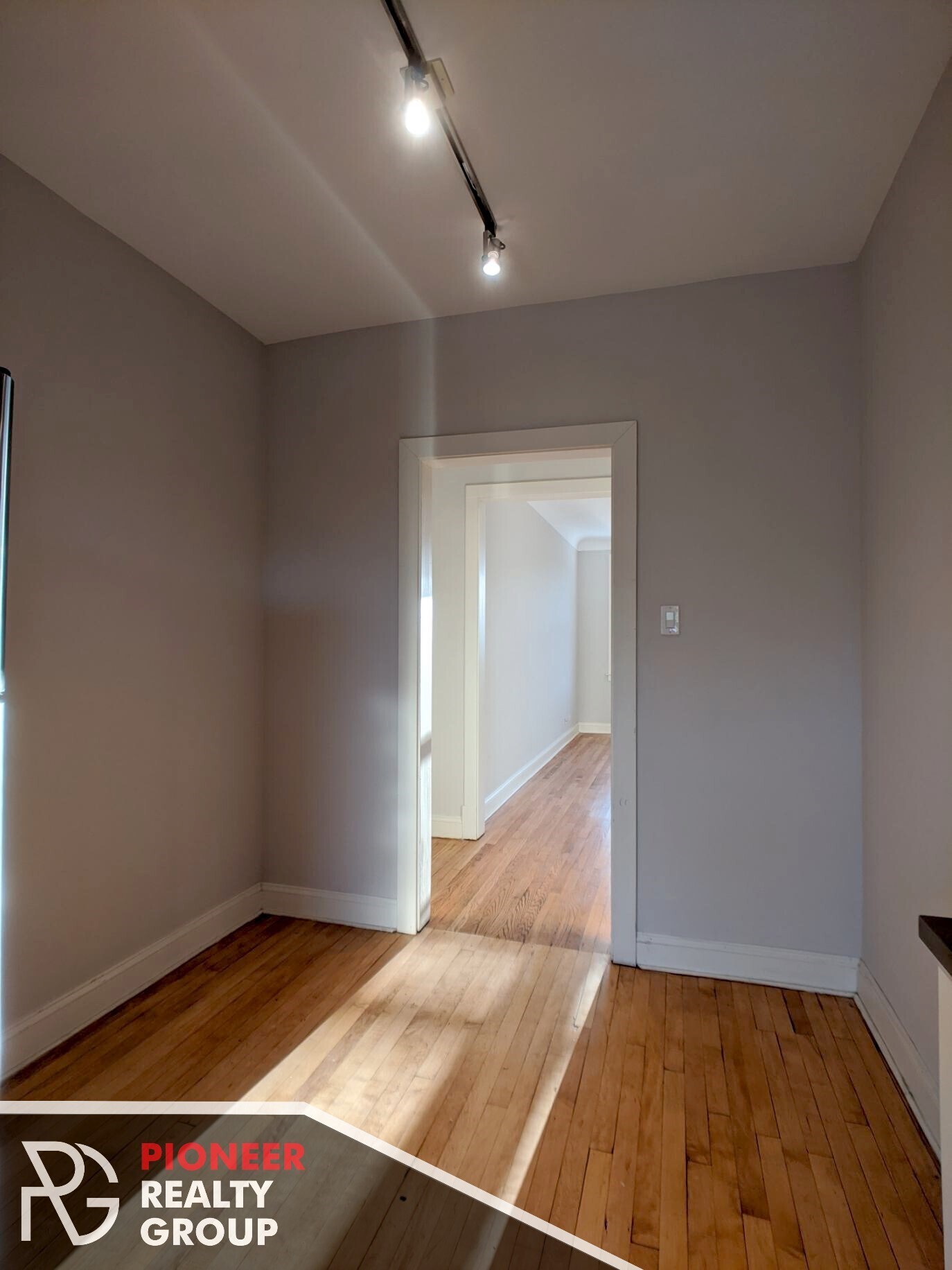 Building Photo - 2329 N Rockwell St