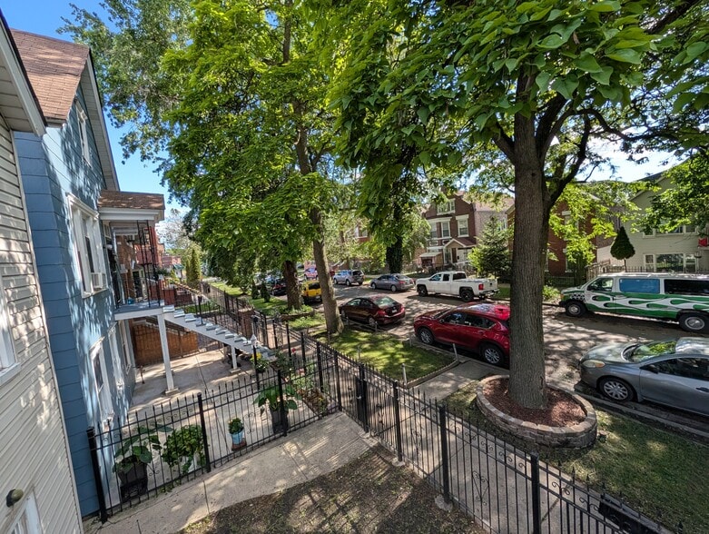 Building Photo - 2843 S Kildare Ave