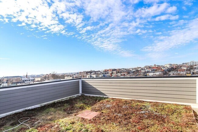 Building Photo - 2812 Georgia Ave NW