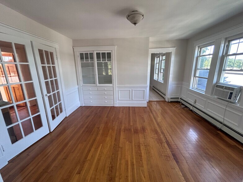 Dining room - 7 Lorraine St