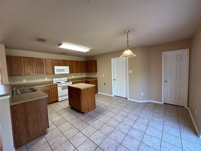 Building Photo - MUST SEE! Available for move in NOW- Lovel...