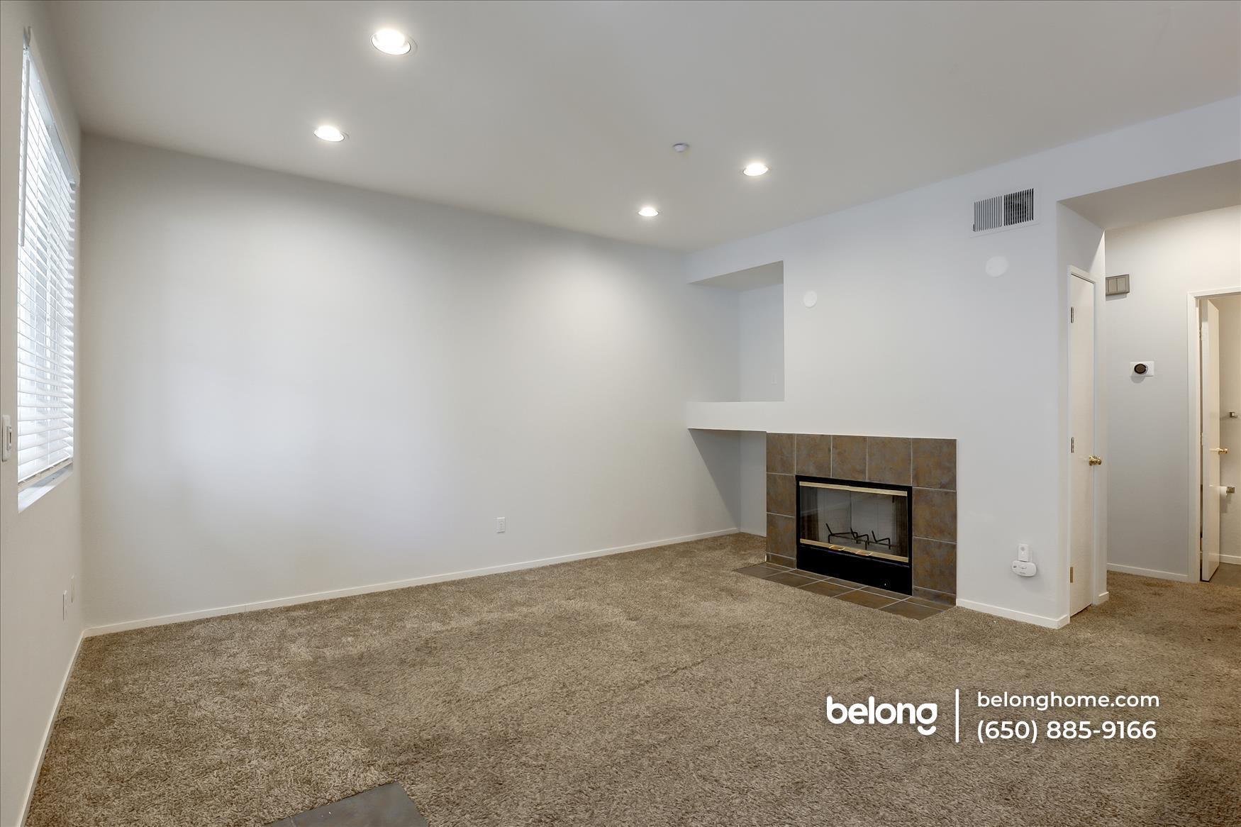 Building Photo - 292 Wildrose Common