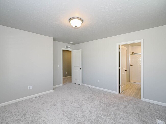 Building Photo - Saratoga Springs Twin Home