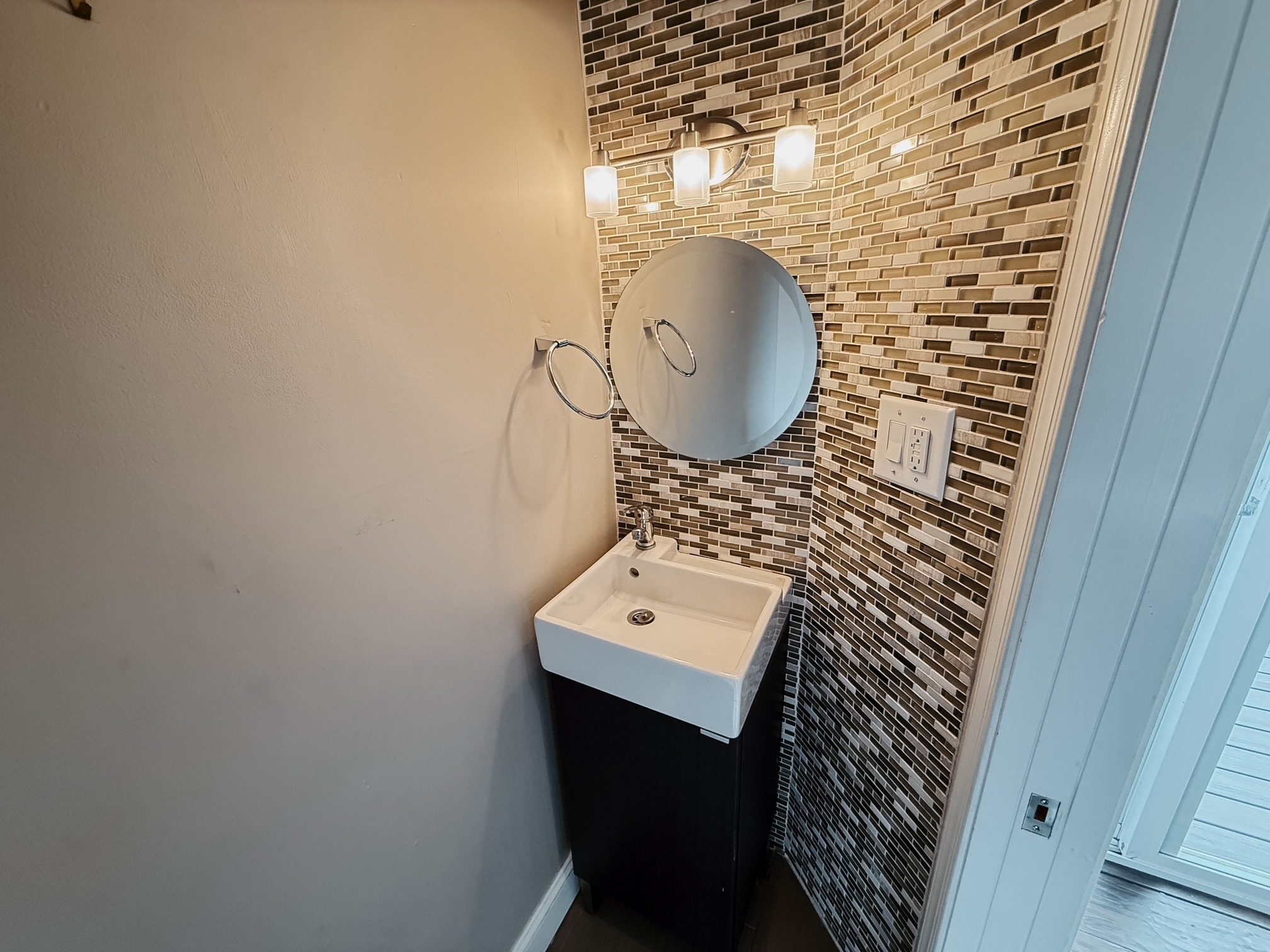 Building Photo - 4254 Terrace St