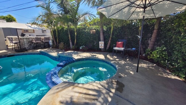 Building Photo - Coming Soon! 3 Bed 1.5 Bath House with Pool!