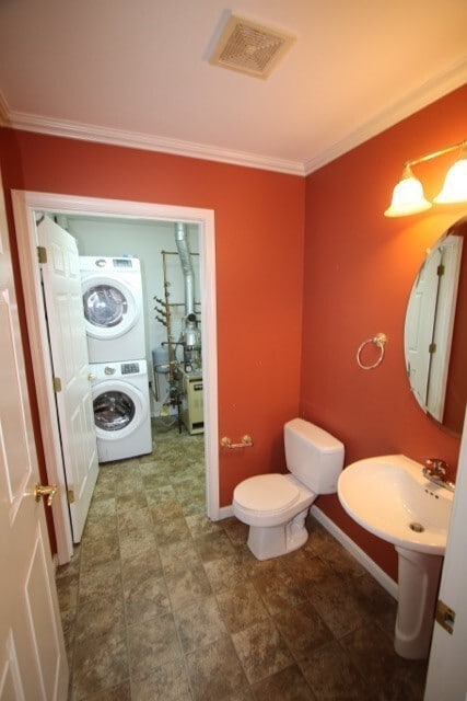 Building Photo - 2 Bedroom Eagle River Condo w/ Fenced Yard!