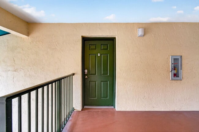 Building Photo - 157 Yacht Club Way