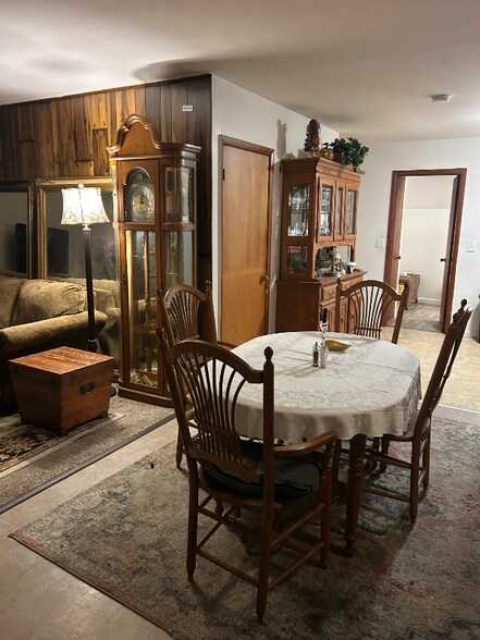 Building Photo - 145 Tracy Brewer Rd