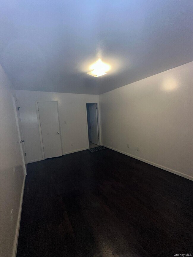 Building Photo - 167-26 108th Dr