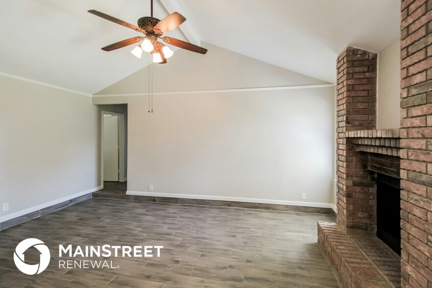 Building Photo - 1010 Galaxy Dr