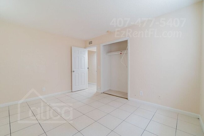 Building Photo - 623 9th St