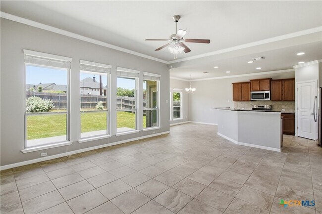 Building Photo - 5716 Blackstone Dr