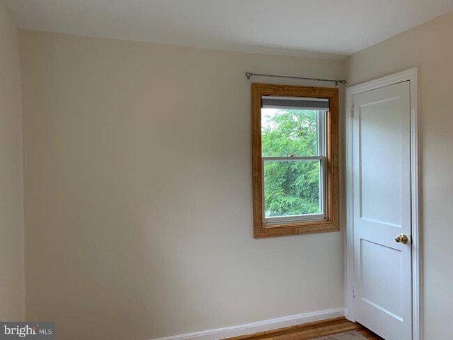 Building Photo - 1524 Knox Rd