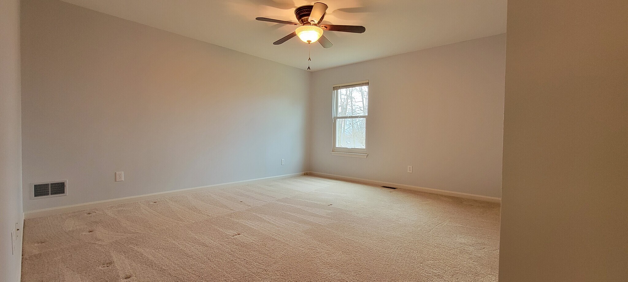 Building Photo - 13606 Saddlecreek Dr