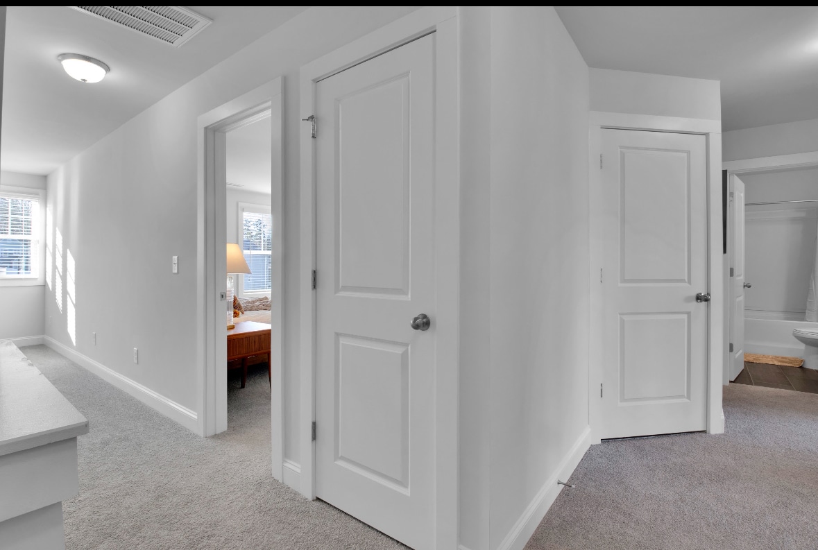 Building Photo - 9038 Henry Thoreau Rd