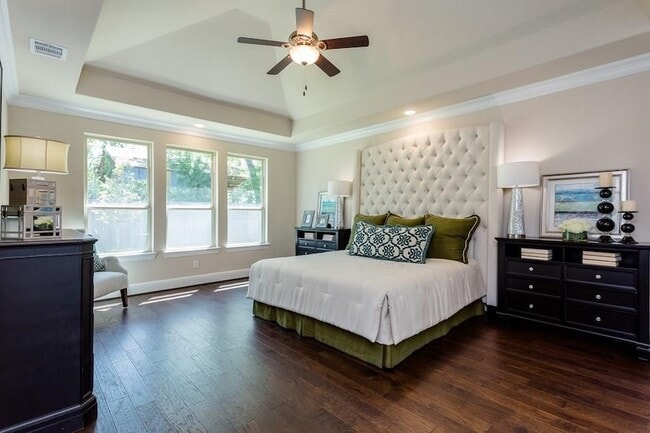 Building Photo - 2064 Bluestem Dr