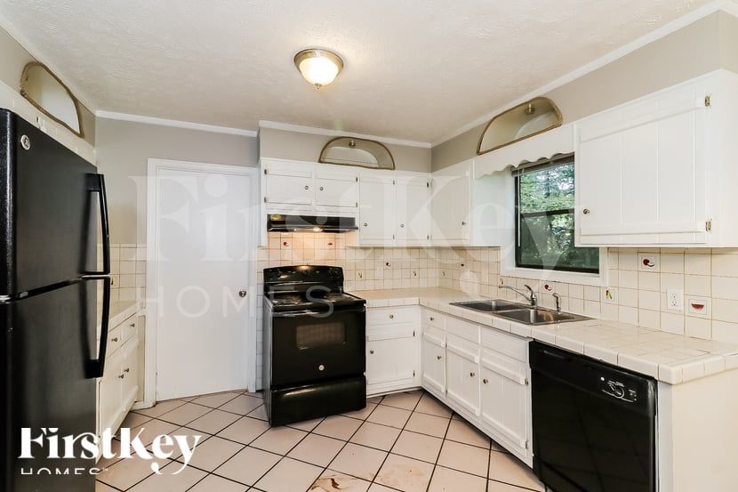 Building Photo - 4442 Old Mabry Pl