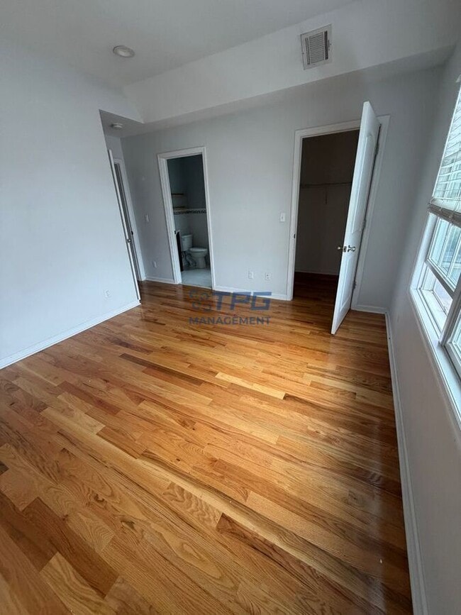 Building Photo - 131 Bergen St