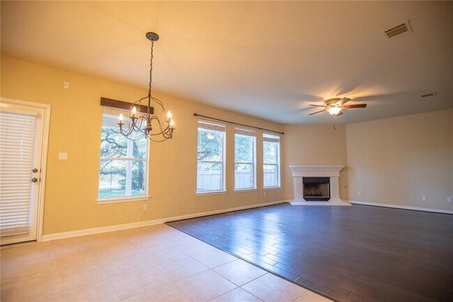 Building Photo - 3806 Juniper Hills St