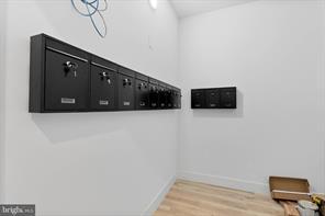 Building Photo - 809 Diamond St