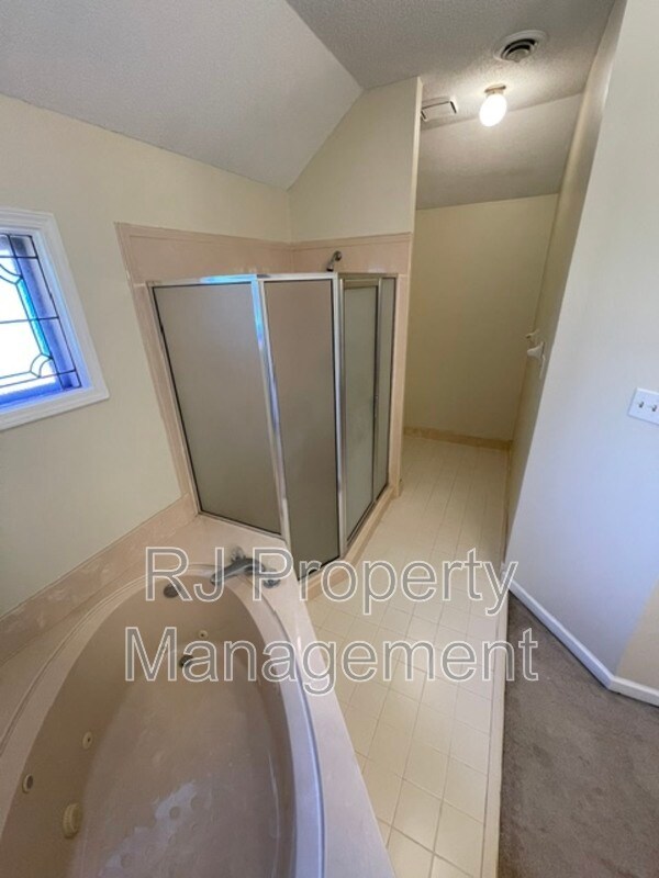 Building Photo - 5019 Horizon Cove