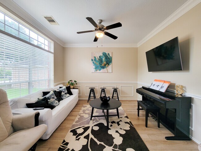 Building Photo - 17615 Forest Haven Trail