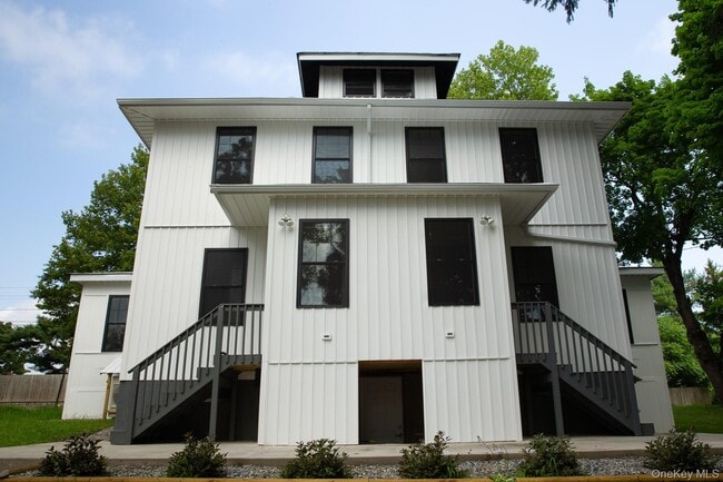 Building Photo - 1228 North Ave