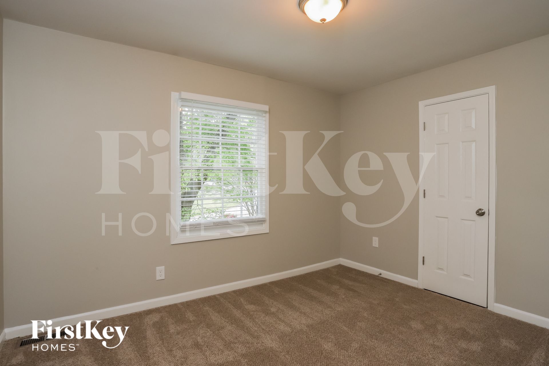 Building Photo - 1083 Forest Heights Rd