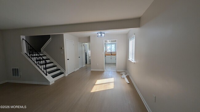Building Photo - 13 Wren Way