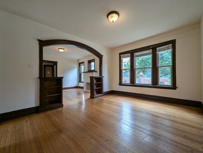 Building Photo - 3449 W Schubert Ave